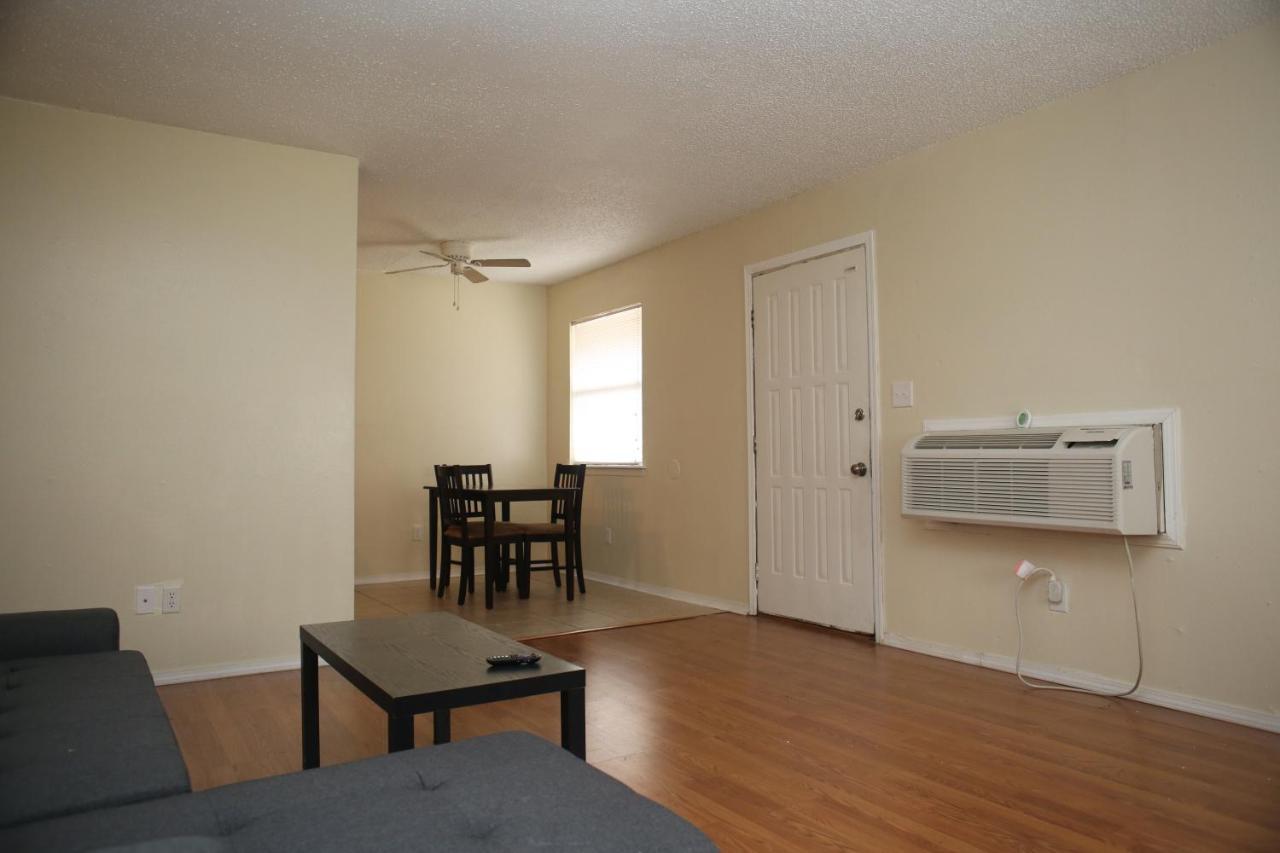2 Bed/ 1 Bath Next To Ft. Sill Apartment ลอว์ตัน ภายนอก รูปภาพ
