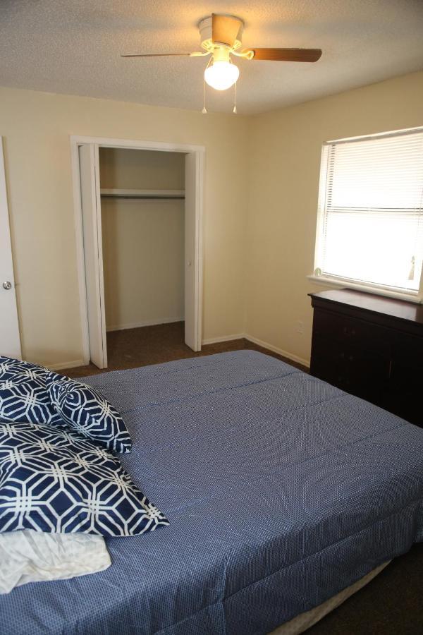 2 Bed/ 1 Bath Next To Ft. Sill Apartment ลอว์ตัน ภายนอก รูปภาพ